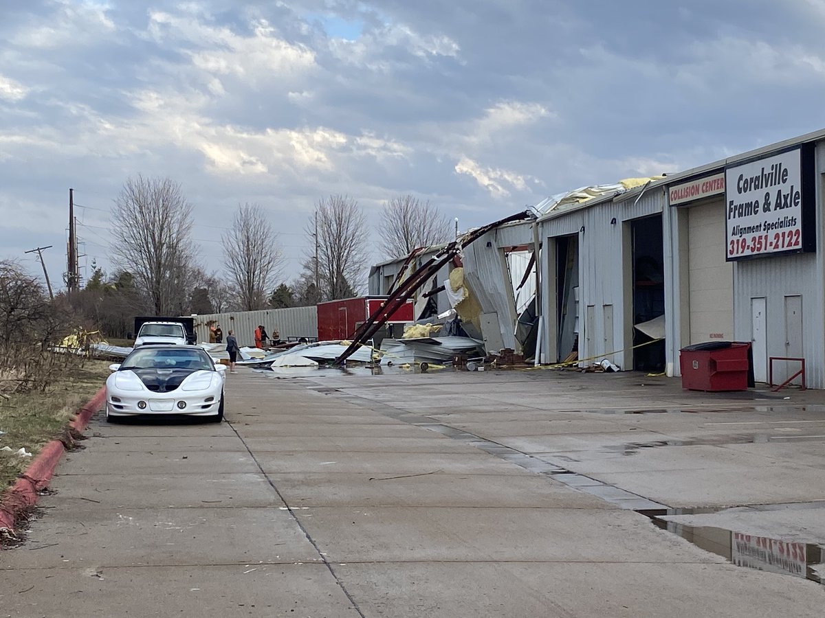 LoganKGAN's tweet photo. Damage at the Coralville Strip https://t.co/3j4BPudGJB
