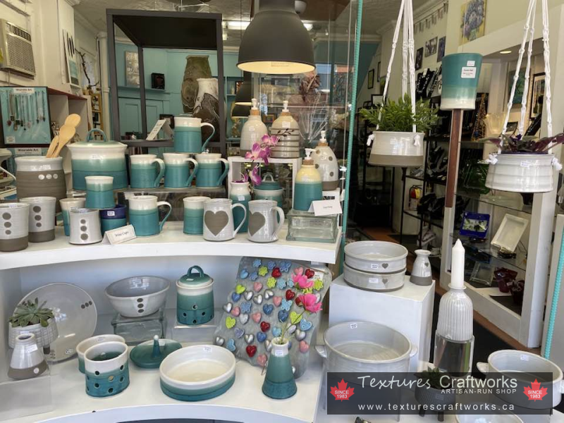 texturescrafts's tweet photo. Lots of new work by Jill Graham, including #hangingplanters at #TexturesCraftworks @LockeStShops 

#handmade #HamOnt #TexturesCraftworks #gifts #handcrafted #giftideas #local #artisan #potter #homedecor #vases #accessories #plates #bowls #bowlset #mugs https://t.co/2cmVtXWTAG