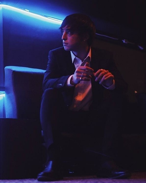 𝔹𝕦𝕥 𝕨𝕙𝕖𝕣𝕖 𝕪𝕠𝕦 𝕒𝕥?
𝕐𝕠𝕦'𝕣𝕖 𝕟𝕖𝕚𝕥𝕙𝕖𝕣 𝕙𝕖𝕣𝕖 𝕟𝕠𝕣 𝕥𝕙𝕖𝕣𝕖
𝕀 𝕤𝕨𝕖𝕒𝕣
𝕀 𝕔𝕒𝕟'𝕥 𝕗𝕚𝕟𝕕 𝕪𝕠𝕦 𝕒𝕟𝕪𝕨𝕙𝕖𝕣𝕖
𝔻𝕒𝕞𝕟 𝕤𝕦𝕣𝕖 𝕒𝕚𝕟'𝕥 𝕚𝕟 𝕞𝕪 𝕔𝕝𝕠𝕤𝕖𝕥
𝕠𝕣 𝕦𝕟𝕕𝕖𝕣 𝕞𝕪 𝕣𝕦𝕘...