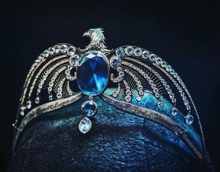 Hogwartssite's tweet photo. Ravenclaw aesthetic 🦅 https://t.co/yT70RcrIJX