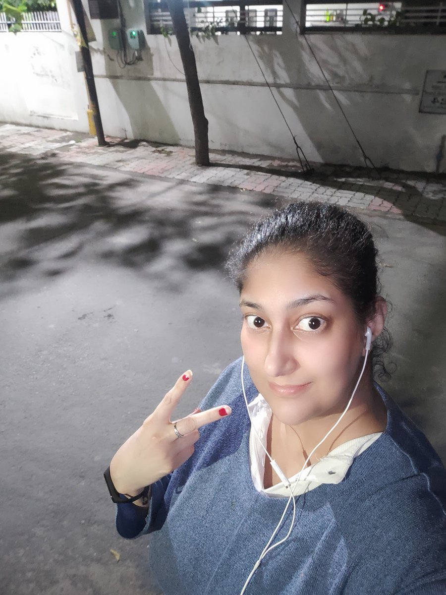 Sahiba_KT's tweet photo. #ExerciseLog_2023
Day 1
Date: 1st April
Time 5:22AM
Dressed: #Bizarrely I'm warm on top, &amp; it's pretty breezy around my legs.
Complaint: Everything Hurts &amp; I wanna die!
Reasn Keepin me: it's bin 7 mnths, it's time 2 #EXERCISE &amp; even tho it's #FoolsDay The jokes on me... #OUCH! https://t.co/ZiTsJYI2JR