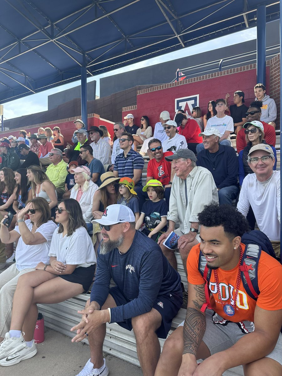 Thank you to the Tucson community for showing out today! Special thanks to <a href="/prideofarizona/">The Pride of Arizona Marching Band</a>, <a href="/AZWilmaWildcat/">Wilma T. Wildcat</a>, <a href="/ArizonaFBall/">Arizona Football</a>, and <a href="/CoachJeddFisch/">Jedd Fisch</a> 
for cheering on our team today 🤝 

#BearDown x #CatsSupportingCats