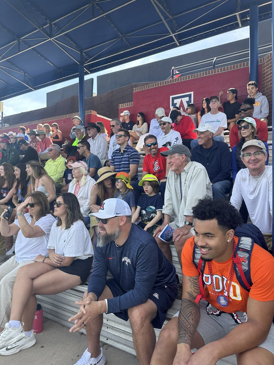 Thank you to the Tucson community for showing out today! Special thanks to @prideofarizona, @AZWilmaWildcat, @ArizonaFBall, and @CoachJeddFisch for cheering on our team today 🤝 #BearDown x #CatsSupportingCats