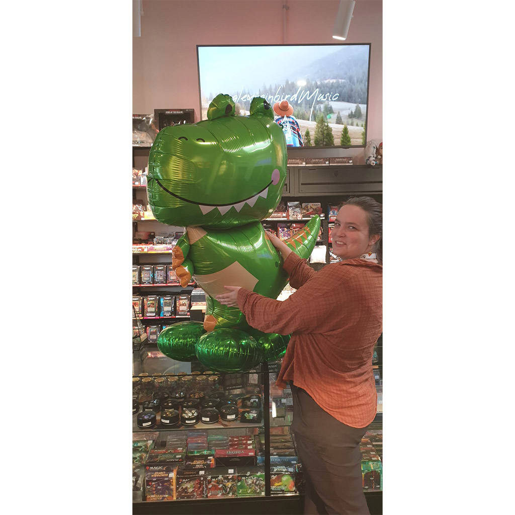 bea_dnd's tweet photo. Meet Gregory the T-Rex, todays Judge for Commander.
#CommanderLeague #MagicTheGathering #BeaDnDGames https://t.co/EuKuGl16i6