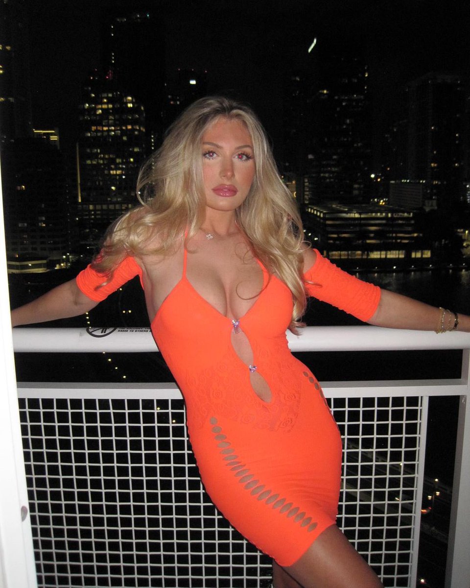 hellaweirdblond's tweet photo. orange you glad i’m back 🔥 https://t.co/CokOI4hPiQ