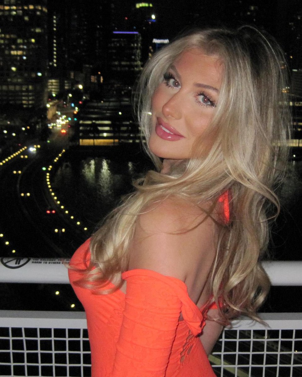 hellaweirdblond's tweet photo. orange you glad i’m back 🔥 https://t.co/CokOI4hPiQ