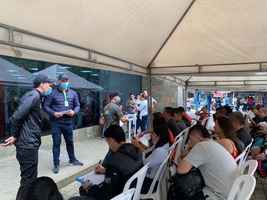 GobMeta's tweet photo. Con nuestro Grupo Anticontrabando participamos del WorkShop Mujer, organizado por la @CCVillavicencio.
Es un gusto poder contar con espacios para compartir información importarte que prevenga el consumo y comercialización ilegal de bebidas alcohólicas y cigarrillos.@FNDCol https://t.co/pwW23boah8