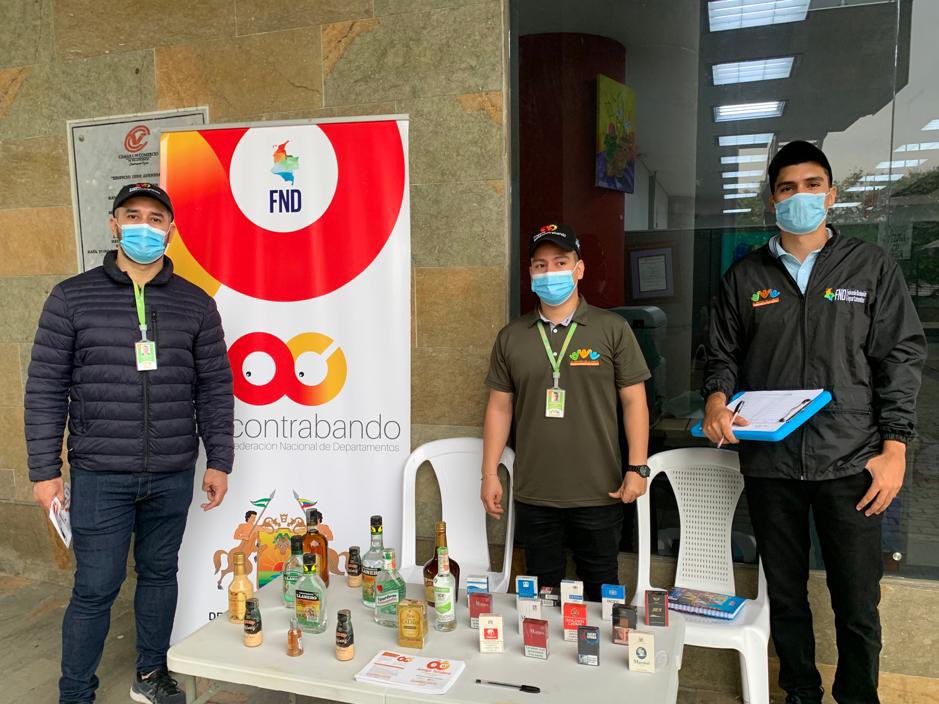 GobMeta's tweet photo. Con nuestro Grupo Anticontrabando participamos del WorkShop Mujer, organizado por la @CCVillavicencio.
Es un gusto poder contar con espacios para compartir información importarte que prevenga el consumo y comercialización ilegal de bebidas alcohólicas y cigarrillos.@FNDCol https://t.co/pwW23boah8