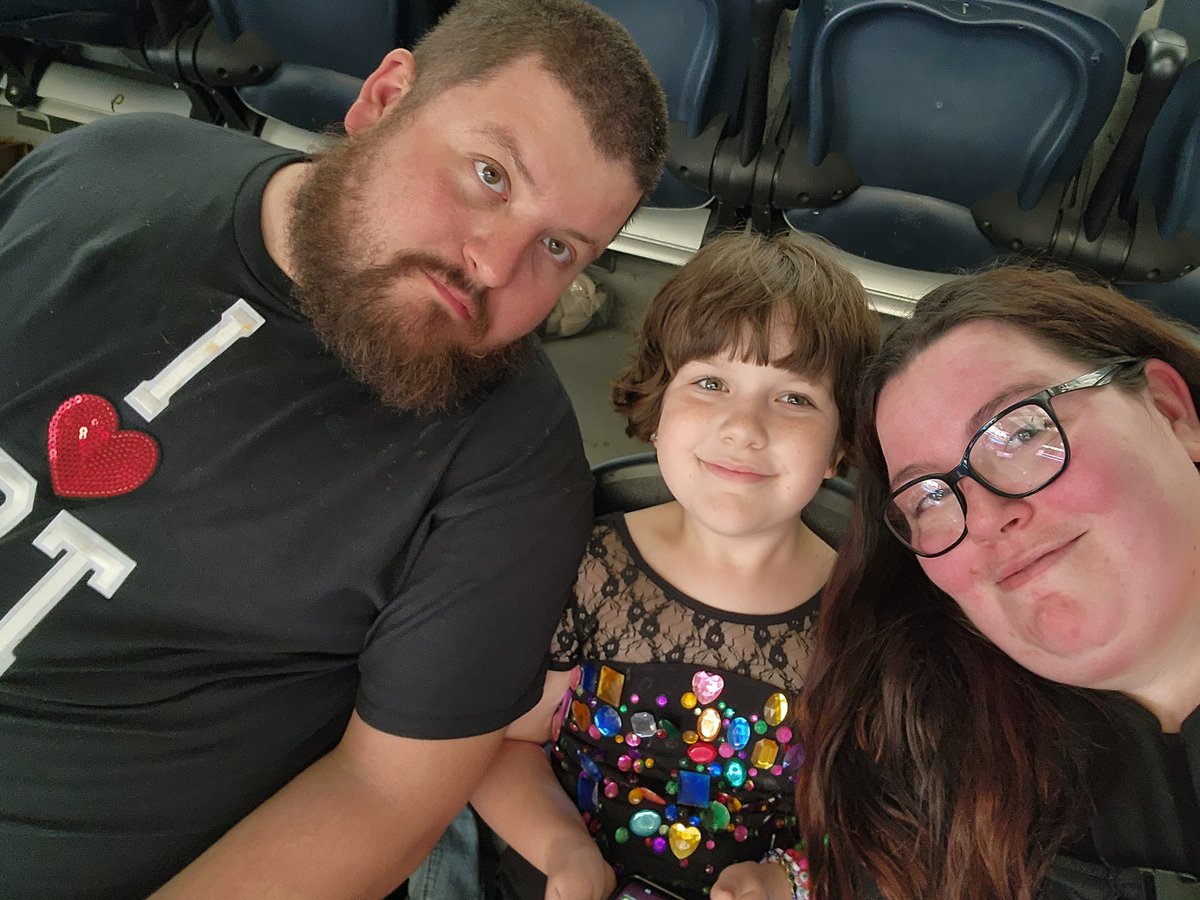 wontgowithgrace's tweet photo. Honestly can't believe I'm here
#ArlingtonTSTheErasTour https://t.co/BwASnnk91h