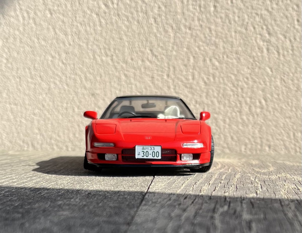 KazuxH's tweet photo. #タミヤ
#HONDA
#NSX

完成しました
やっぱりかっこいいな
ノーマルで仕上げました
エンジンあるけど見えんやん
鍵穴にシルクピン
ウォッシャーノズルに伸ばしランナー
ウィンカーをノコ���カットして接着 https://t.co/MQPYNAAHxd