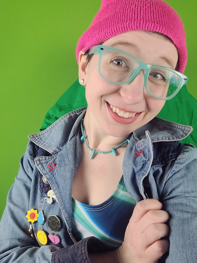 1 pic. It's my birthday won't you come keep me company ? Live on Twitch (Divbug) 🐛 https://t.co/lZqsOmYVJo