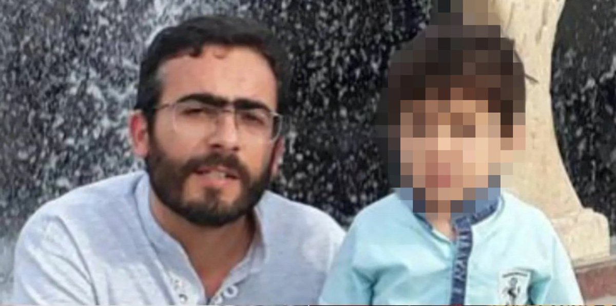 pouriazeraati's tweet photo. مصطفی عبدی، ساکن شاندیز مشهد
قبلاً مسئول ستاد نماز جمعه بوده

#مهسا_امينی‌ 
#IRGCterrorists https://t.co/bBXVn6ZKWT