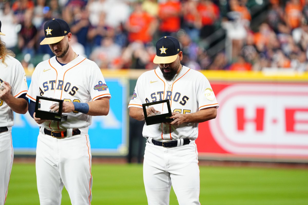 MLB México tweet media