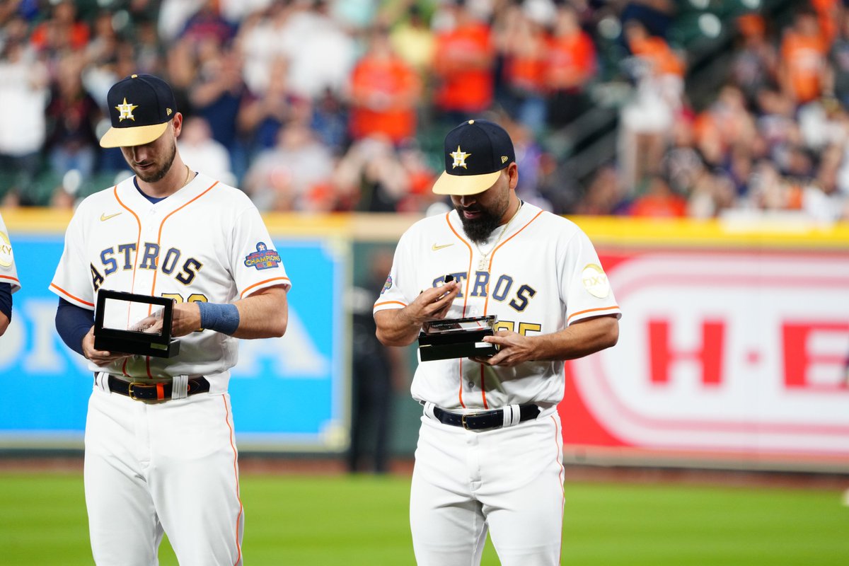 MLB México tweet media