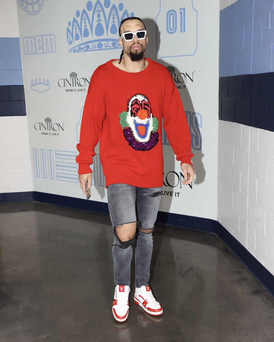 BleacherReport's tweet photo. Dillon Brooks' pre-game fit 😅

(via @memgrizz) https://t.co/WUFJ7YqlDw
