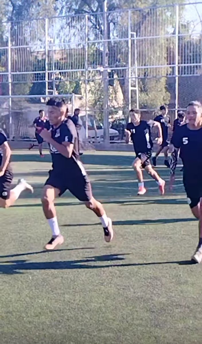 yatusabegb's tweet photo. #futbol #benjaminmellado #familiamellado #ch1n0ficial #futbolchileno #chile #deportes #benjaminmellado #mellado #rodelindo #rodelindoroman https://t.co/xMyY6z81F9
