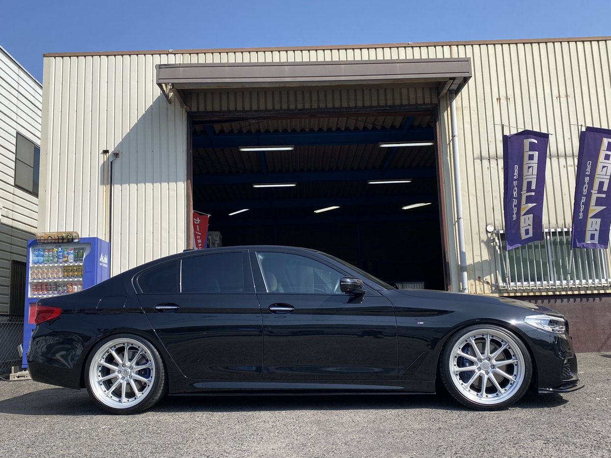 LOGIC0074's tweet photo. G30 BMW530i‼️
グノーシス AE201  21インチ
JVR DRIVE 車高調
ノーマルフェンダー、ノンアーム
リア  11J  285/30-21 ‼️
#ワークホイールズジャパン
#jvrdrivejapan
#ロジックラボ https://t.co/1DNiBVXmjn