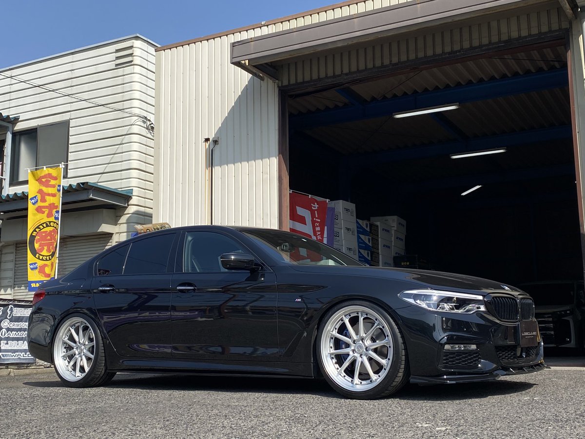 LOGIC0074's tweet photo. G30 BMW530i‼️
グノーシス AE201  21インチ
JVR DRIVE 車高調
ノーマルフェンダー、ノンアーム
リア  11J  285/30-21 ‼️
#ワークホイールズジャパン
#jvrdrivejapan
#ロジックラボ https://t.co/1DNiBVXmjn