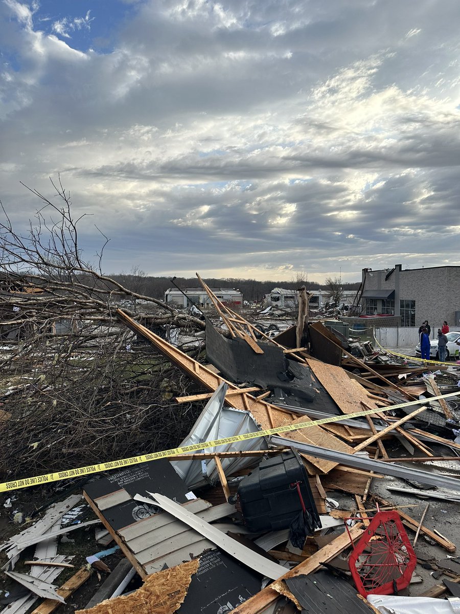 Wolf Weather on Twitter "More photos from the tornado today. Lots of