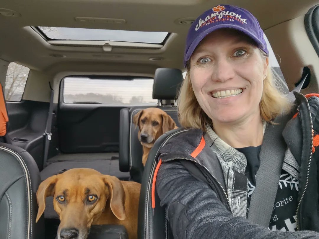 skinshuly's tweet photo. For the girls back to back birthdays we ran #fastcat and completed a 1 mile group walk for #fitdog this morning https://t.co/880YjkcDV5