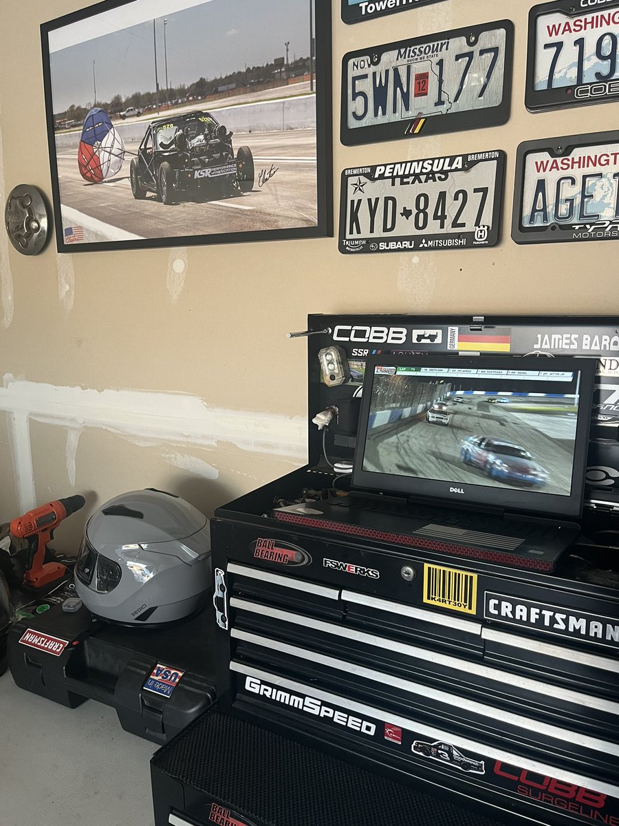 TheeSamWard's tweet photo. Watching while turning some wrenches in the garage. #cleetervision #freedom500 https://t.co/AktGrH1nnQ