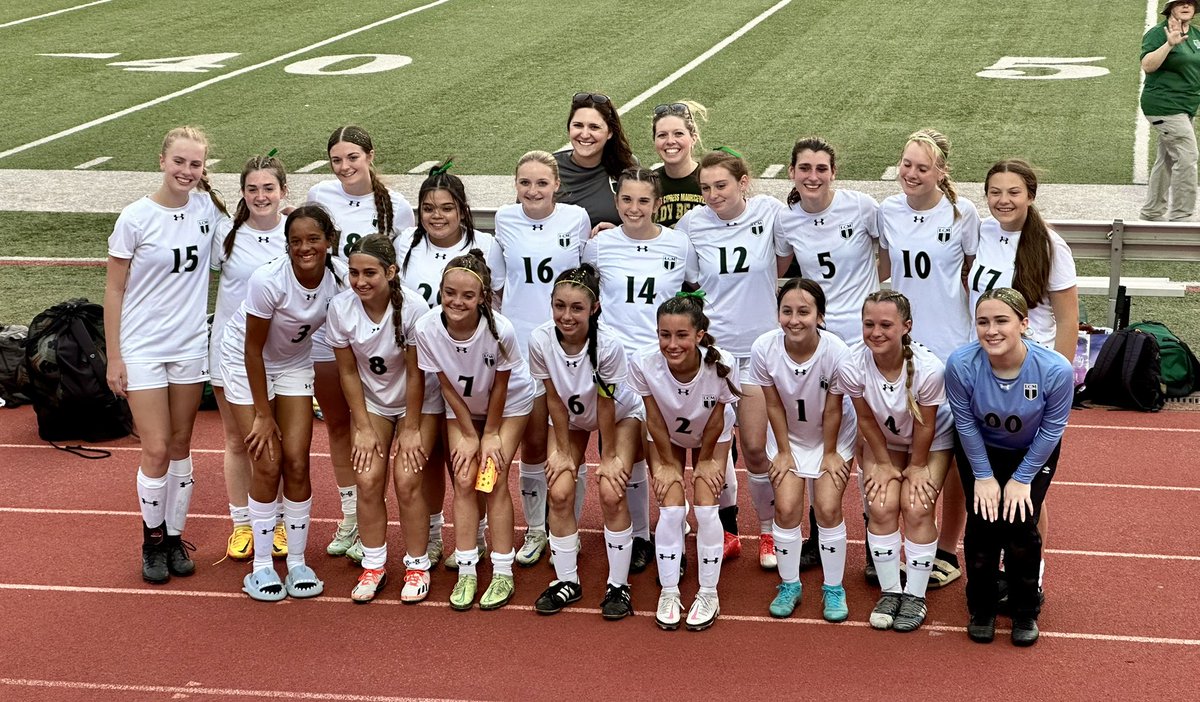 And it’s on to Round 4!! Lady Bears defeat Sealy 3-0!! #turnitgreen
