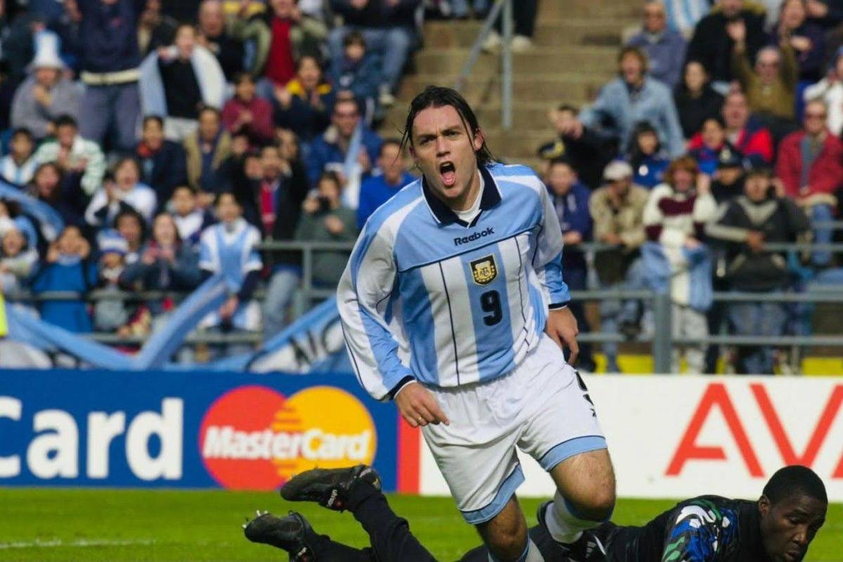 ArcoInvicto's tweet photo. El equipo del Profe registró, no solo su mejor fase de grupos, sino que la mejor fase de grupos de la historia de la "selección.
Esta constó de 14 goles a favor (5 de #Saviola), solo 2 en contra y un perfecto 9/9.
#Egipto🇪🇬, #Jamaica🇯🇲 y #Finalndia🇫🇮 , sus victimas. https://t.co/uYczFLUHrr