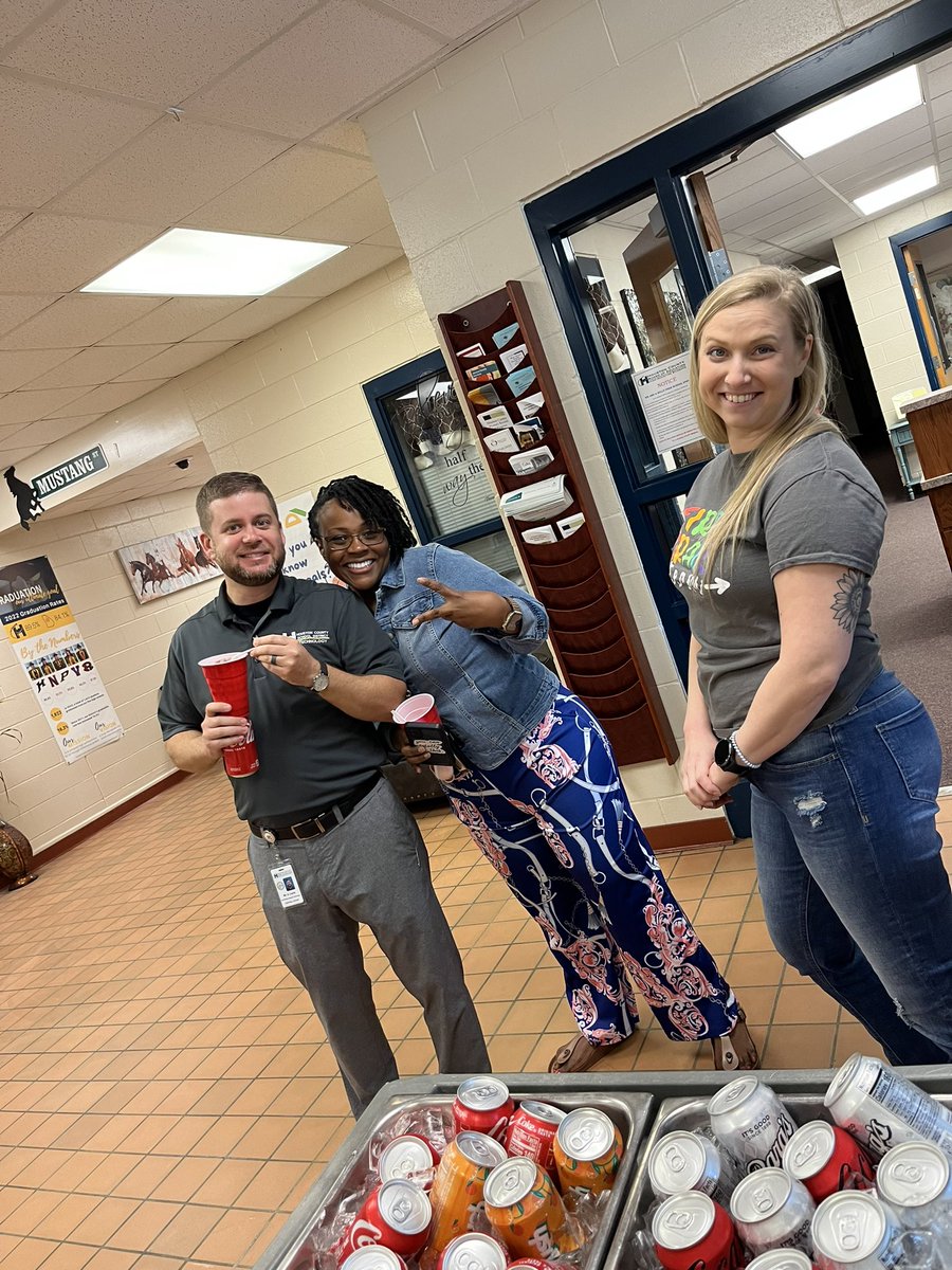 AliBuzzell's tweet photo. This is what is looks like when a leader genuinely cares. When the work gets done @AnisaBusby  will have fun. #learningisrequired #SHESallthat https://t.co/C5W5DzgRQk