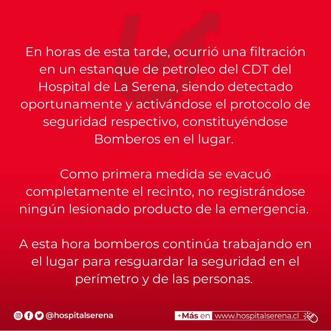 HospitalSerena's tweet photo. 📣 [AHORA] Con respecto a la situación ocurrida en el CDT del Hospital de La Serena, difundimos el presente comunicado. ➡️ Las autoridades se constituyeron en el lugar, encabezadas por el Delegado Presidencial, junto a Bomberos, equipo de salud y municipio. https://t.co/2pihKYNokn