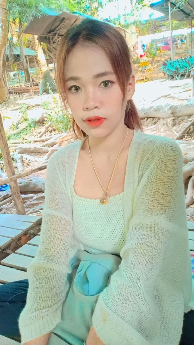 apinyask15's tweet photo. อยากไปเที่ยวจัง🍒😩 https://t.co/GfUkCPJJmT