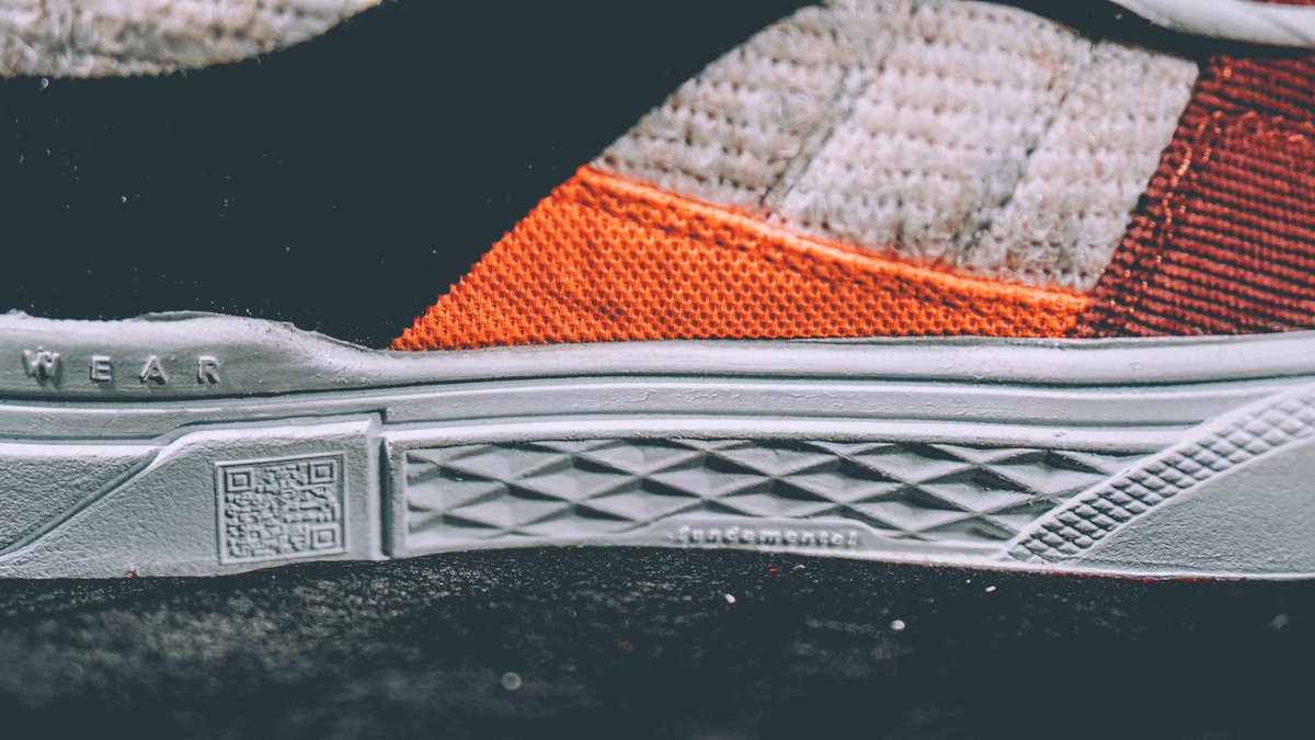 AWESOMEFOOTWEAR tweet media