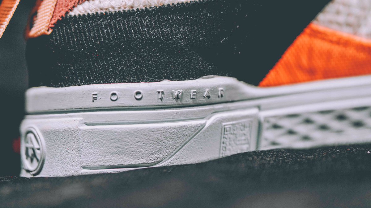AWESOMEFOOTWEAR tweet media