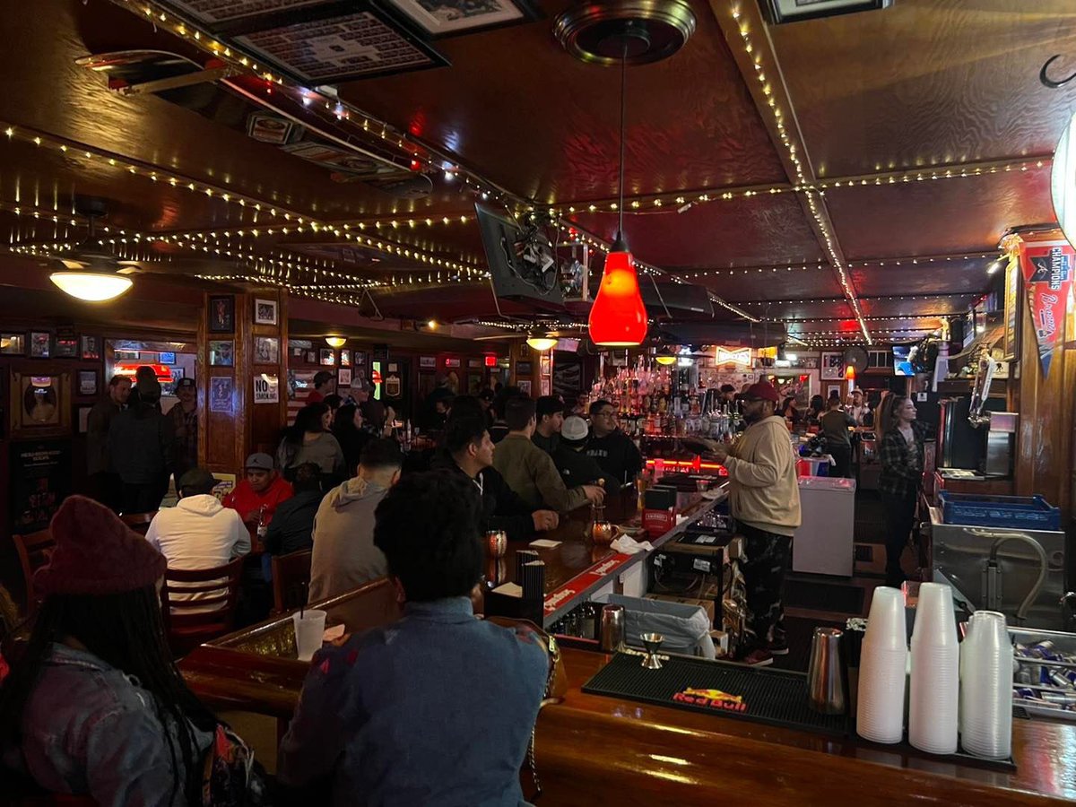 May your Friday night on the town be legendary! Bar opens at 9pm, followed by our EDM Bar at 10:30pm. #moondogsatl #sportsbar #edmbar #pubbar #karaokebar