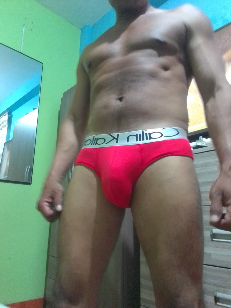 Samuelt12191857's tweet photo. Ufff acá llegando de la chamba..un día agotador pero hoy es vienes y el cuerpo lo sabe ..���💪 https://t.co/XHducfQKhF