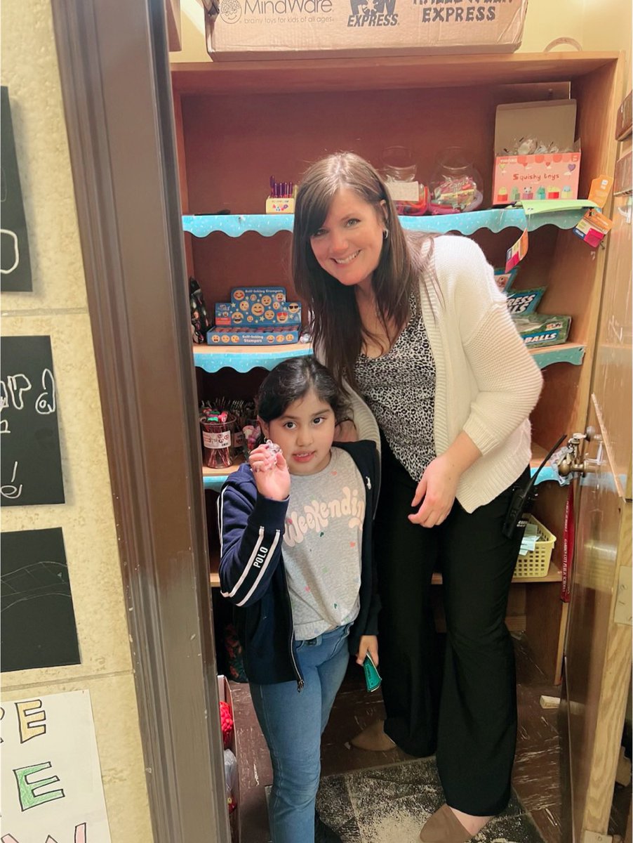MrsLindseyGC's tweet photo. The Stewart Store is officially open! Students got to spend their Stewart Bucks they worked hard for! #GoldenSpatula #GoldenBus @Keri_Hand https://t.co/CsRkLBdqD4