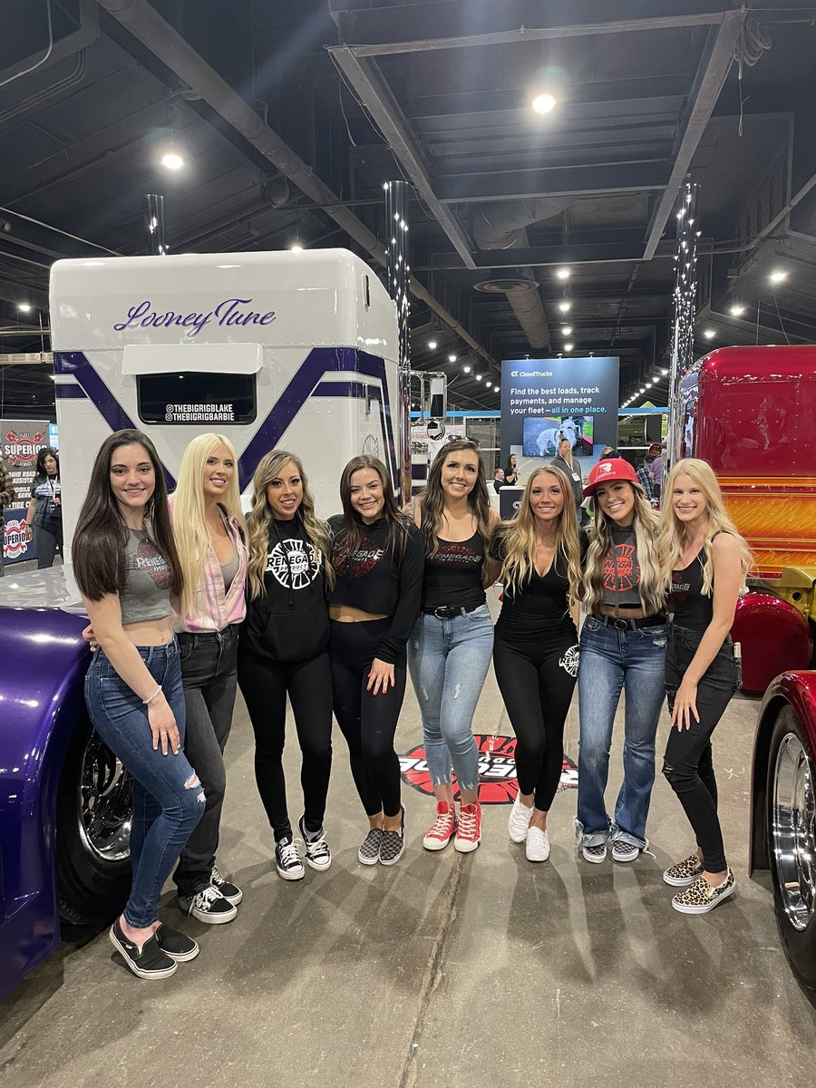 MATS 2023 ❤️ #RenegadeFamily #MidAmericaTruckinShow #BigRigs #Peterbilts #Babes