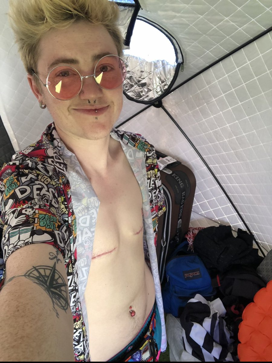 Spadez_h's tweet image. #TransDayOfVisibility 
very proud to be who i am and where i am today🖤🏳️‍⚧️
truly living my best authentic life now🥹🫶🏼