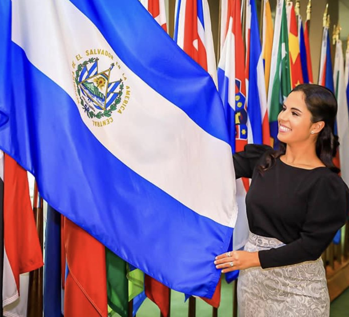 jaccelsalvador's tweet photo. Feliz cumpleaños a la mejor Primera Dama del mundo @GRperezalonso! 🥳🇸🇻🎂🇸🇻🥳 https://t.co/l46oxsBuoR
