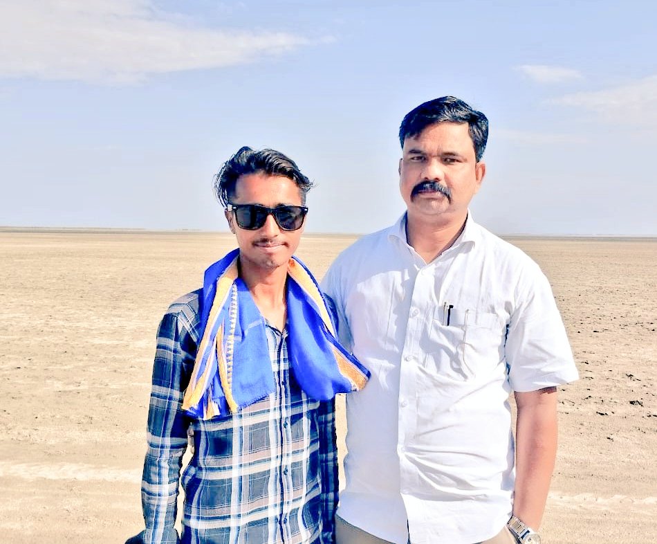 भीम आर्मी के राष्ट्रीय अध्यक्ष आदरणीय विनय रत्न सिंह जी को जन्मदिन की बहुत बहुत बधाई एवम् आपकी दीर्घायु ,बहुजन महापुरुषों के मिशन मूवमेंट में आपका योगदान सदा बना रहे इसके लिए ढेरों मंगलकामनाएं 
<a href="/VinayRatanSingh/">Vinay Ratan Singh</a>