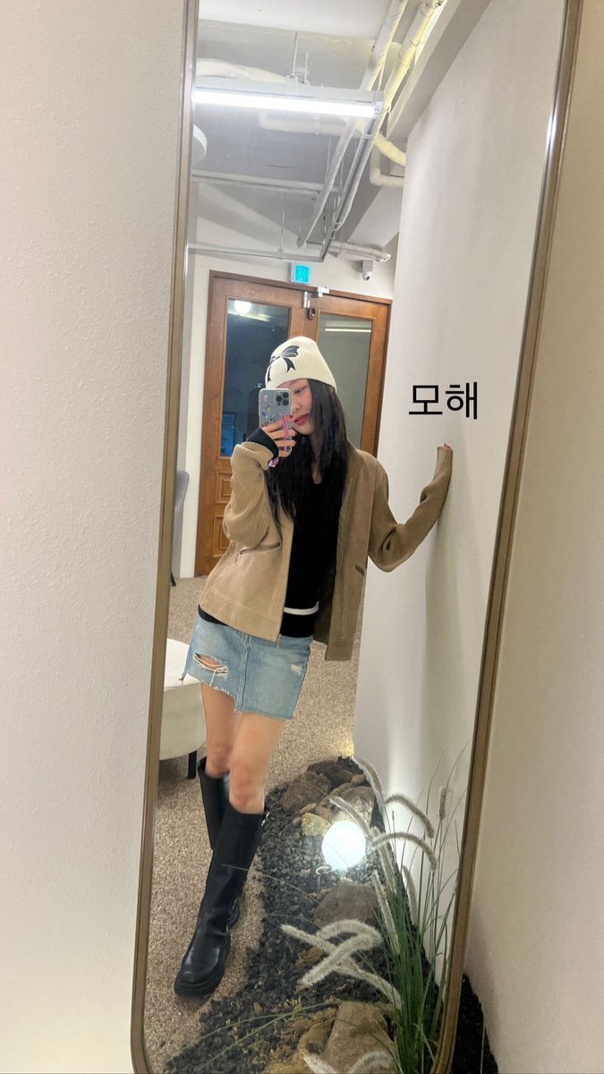 orrery_nim's tweet photo. Yves Instagram Story
"What are you doing" https://t.co/JKOCZuEPjr