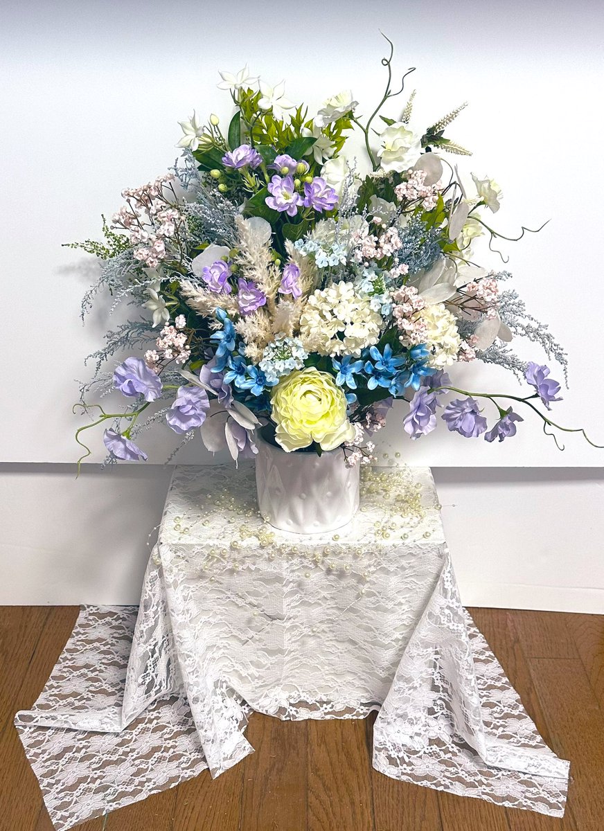 VaniraMaria's tweet photo. 💐アーティフィシャルフラワーと
　　　　　プリザーブドフラワー💐

　　フワフワとしたブーケを
　　　　　　　作ってみました✨

　　*:.｡. 💐.｡.:*☆☆*:.｡. 🌹

 #お花好きな人と繋がりたい
 #はなのある暮らし https://t.co/dDNXCeLyAn