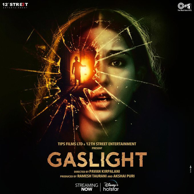 tu_karta's tweet photo. #GaslightReview

Sara Ali Khan as Fatima

Vikrant Massey as Kapil

Chitrangada Singh as Rukmani

Kalawa dhari hindu is greedy, mentally ill, psycho, murderer,makkaar, each and every bad word you can think.
But 
Muslim girl is intelligent,kind, very progressive, https://t.co/U1LhtthoZm