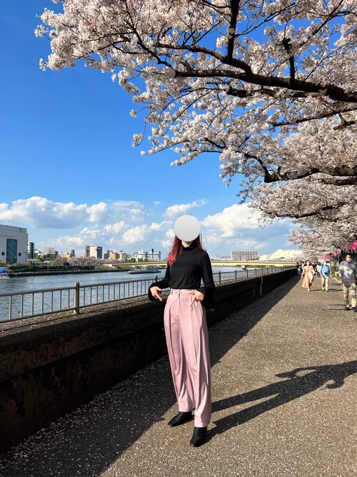 私(180cm)は自分ジャストサイズの服に巡り会えて「世界に居ていい感覚」を覚えました創業の  さんも180cm女性(↓ということを書いた) 