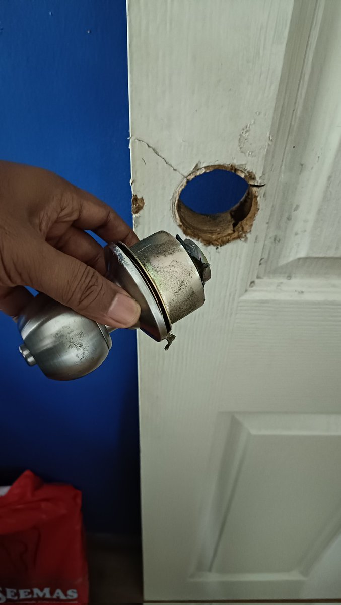 SailashRajan's tweet photo. Hi @GodrejLocks, I'm extremely worried about the frequent lock jams that have put my family's safety at risk 4 times in the last 10 years. Changing the brand means changing the door, so I've had to reinstall the same lock repeatedly.  pl address this serious issue? #GodrejLocks https://t.co/Lw0FvzlFMw