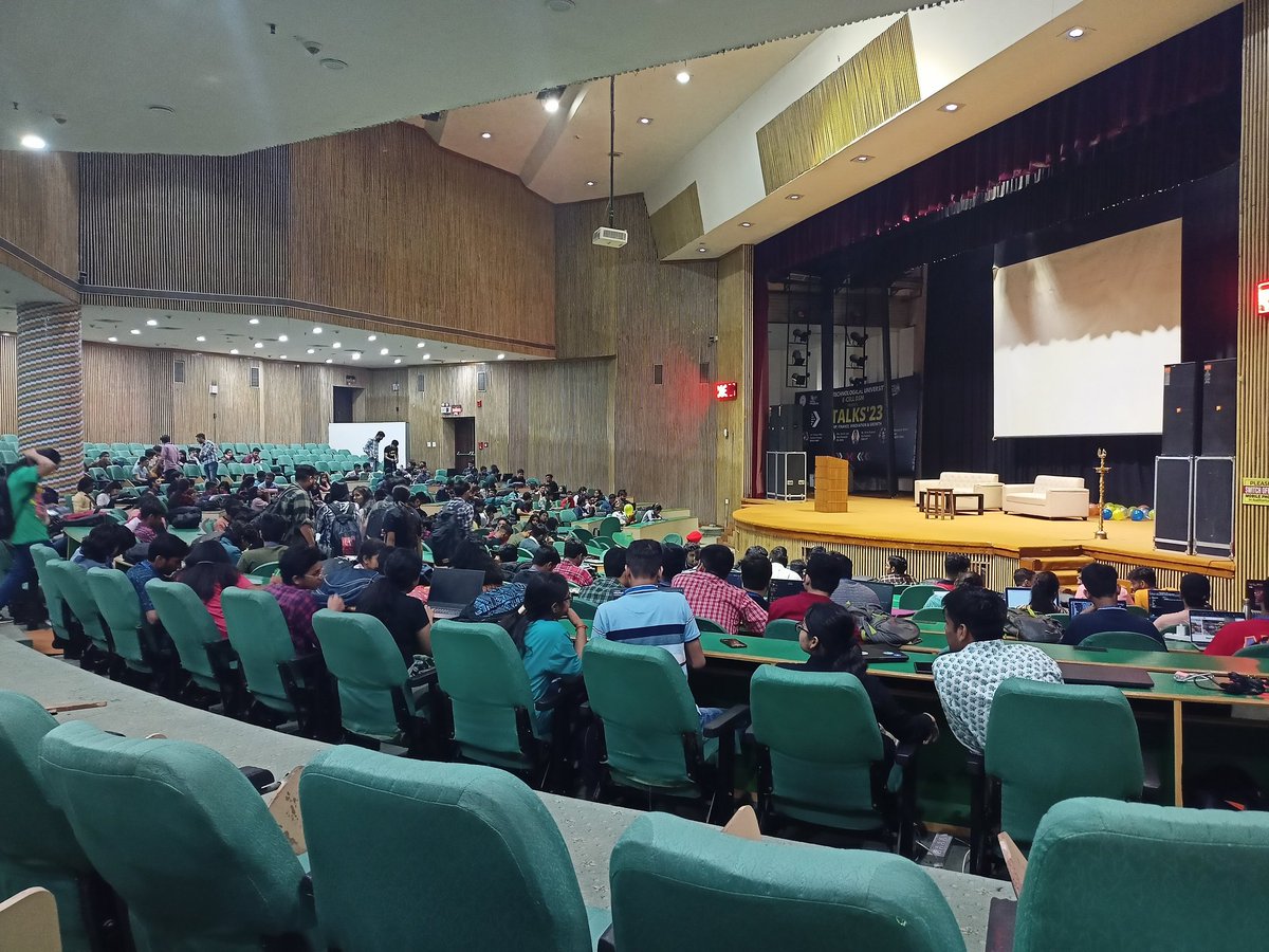AkshitShroff's tweet image. Attending BFF (Build for Future) hackathon at DTU (Delhi Technical University) 

Huge Crowd and Great Music Vibes goin on ..!!! 🔥🔥

Go Team Hash Coder

Let the Best Win .!!
#bff #dtu #buildforfuture #delhitechnicaluniversity #bffhacks #assetmantleIGDTUW #AM_assets
