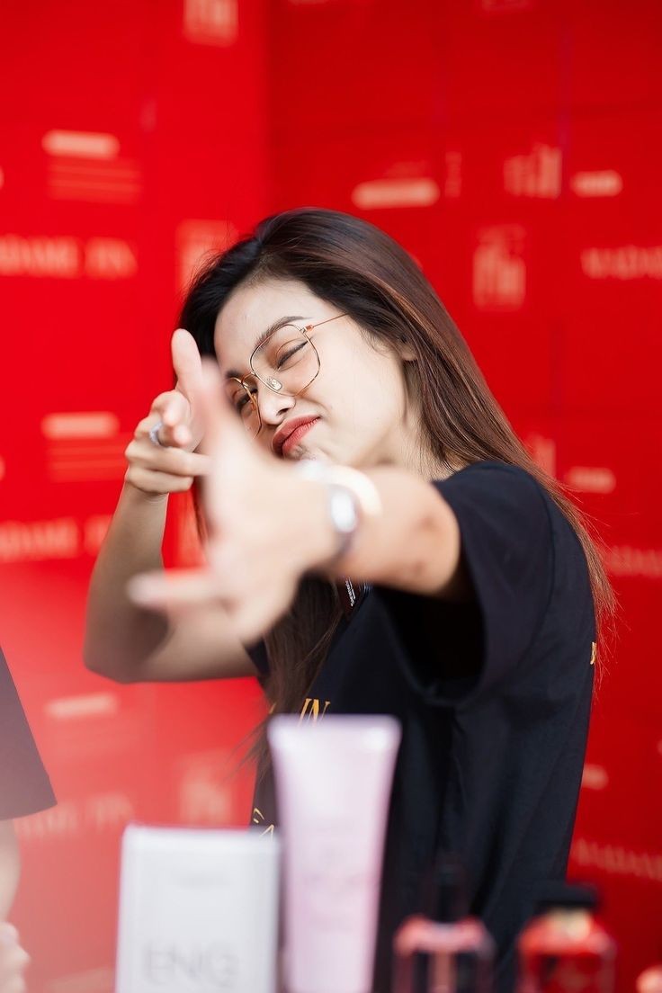 dearEngfa's tweet photo. #DearEngfa Meeting you was like listening to a song for the first time and knowing it would be my favorite 🤍
(การได้พบคุณเหมือนฟังเพลงเป็นครั้งแรกและรู้ว่ามันจะเป็นเพลงโปรดของฉัน)
x love you x
@EWaraha
#อิงฟ้ามหาชน #EngfaWaraha https://t.co/wHMXI4brWA