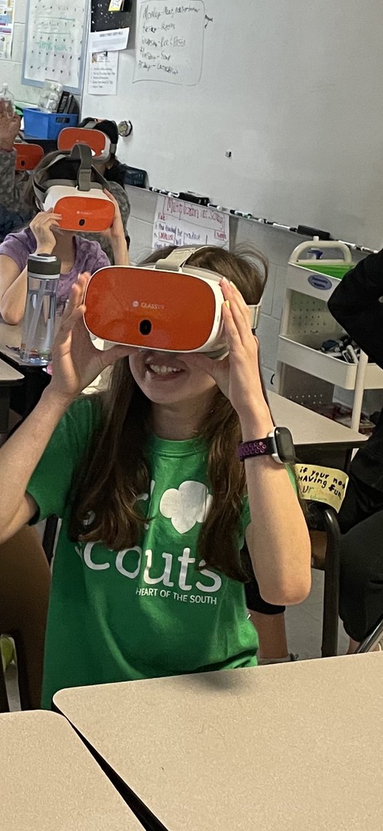 MrsVargas4's tweet photo. Thanks to a Collierville Education Foundation grant we are bringing the future of learning to @CrosswindElem with @ClassVR ! Today, we swam with sharks &amp; visited Ann Franks house! Let’s just say my science &amp; SS lessons have leveled up! https://t.co/uHE5yJRddZ