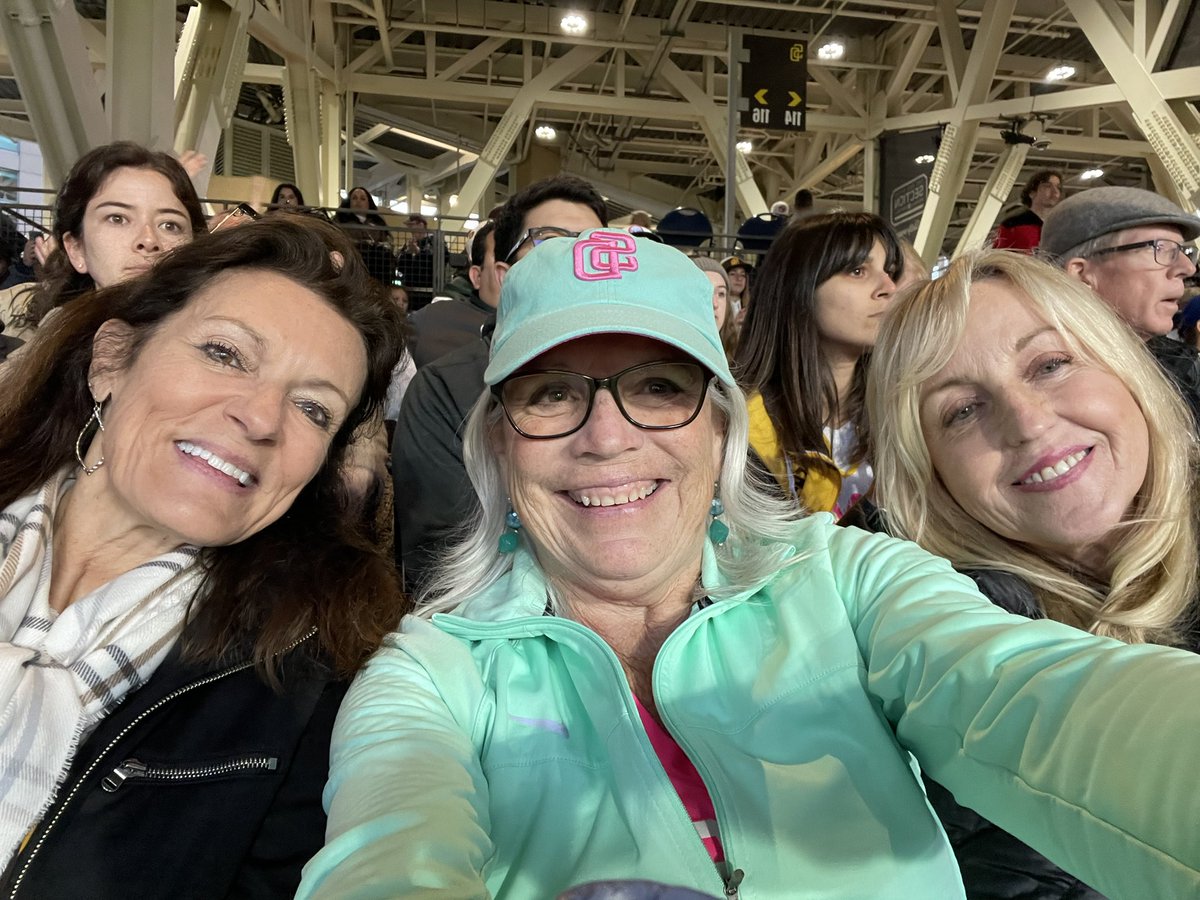 irenemcmack's tweet photo. #BringTheGold @Padres love this game. https://t.co/0kkrbM1BPw