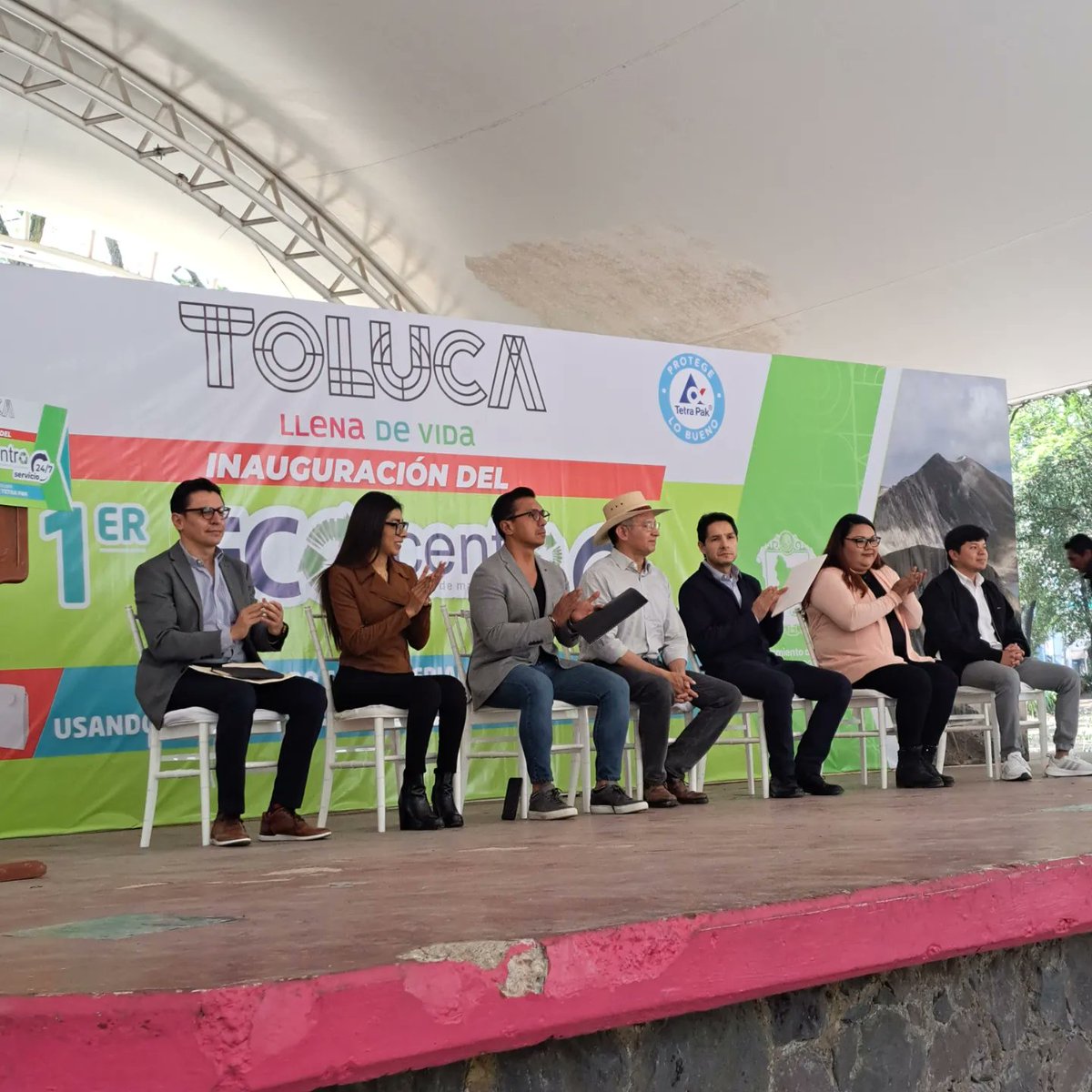 JaimeLopezGo's tweet photo. En el Marco del Día Mundial Cero Desechos, ♻️  🌎 el día de hoy en colaboración con @tetrapakmx y el acompañamiento del Dr. @RaymundoMC inauguramos el 1er ecocentro ecológico hecho 100% de material reciclable en el Estado de México, promoviendo con ello una economía circular. https://t.co/mRjc43PC1h