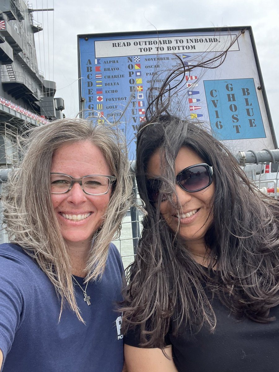 ClassesEvhs's tweet photo. Free day with some educational team bonding! And it may have been a bit windy. https://t.co/78eZ1GHDIJ